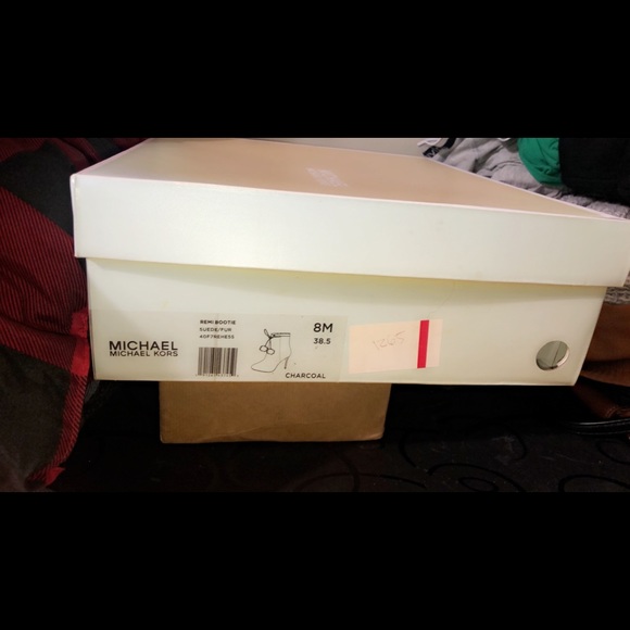 Michael Kors - Picture 4 of 6